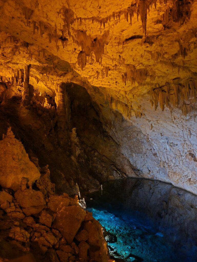 Gilindire (Aynalıgöl) Mağarası